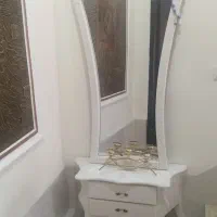 میز و آینه
