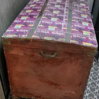 صندوق قدیمی چوبی