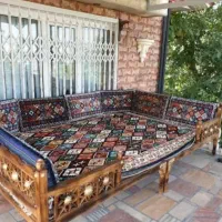 باسلام تعدادی فرشینه های سنتی کار کرده