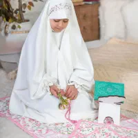 چادر جشن تکلیف|لباس|قم, شهدا|دیوار