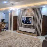 ۱۰۰ متر دورمیدان ولیعصر(خانم کریمی)