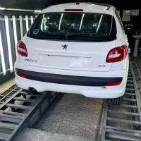 فروش خودرو ۲۰۷ دستی سفیدسقف شیشه ایی مدل ۱۴۰۵