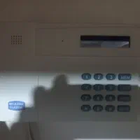 فروش دو دستگاه دزدگیر به همراه 8 عدد چشمی درحد نو