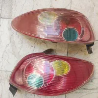 یک جفت چراغ عقب پژو ۲۰۶