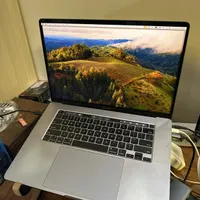 MacbookPro 2019 i9 32G 1Tb 8Gb VGA بسیار تمیز