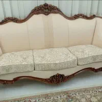 فروشنده  خانم