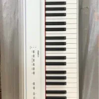 پیانو یاماها P225 سفید و مشکی