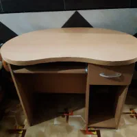 میز کامپیوتر