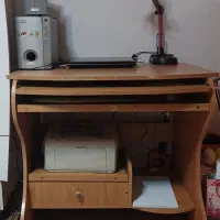 میز کامپیوتر سالم