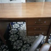 میز تحریر و صندلی چرخ دار