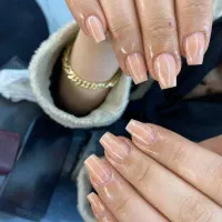 نیاز مند مدل در لاین ناخن