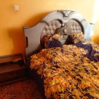 تخت خواب ۲نفره بامیز ارایش