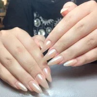 کاشت  و ترمیم ناخن با تخفیف ویژه