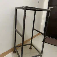 چهار پایه فلزی مستحکم ارتفاع ۹۰ سانت|صندلی و نیمکت|کرمان, |دیوار