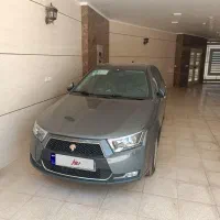 دنا پلاس خاکستری متالیک