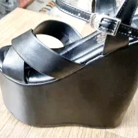 کفش پاشنه بلند|کیف، کفش، کمربند|سلماس, |دیوار