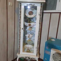 گنجه و ظروف داخلش