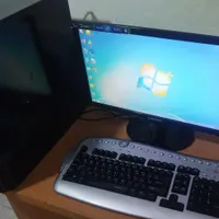 کامپیوتر کامل مناسب منزل  دفتر  تایپ اینترنت ترید