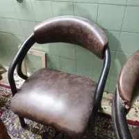 دوعدد صندلی فرفوژه چرمی