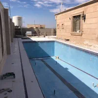 استخر سیمان کاری آب بند نصب کاشی پوشش استخر