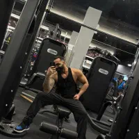 ارائه برنامه تمرینی و عذایی