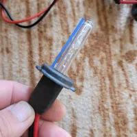 لامپ زنون نور سفید یخی