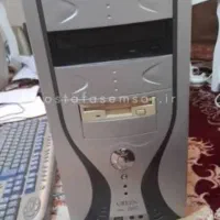 فروش کامپیوتر کامل سلامت و نو به همراه میز