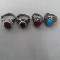 تعدادی انگشتر سایز کوچیک