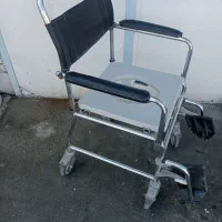 ویلچر سرویس بهداشتی لگن خور