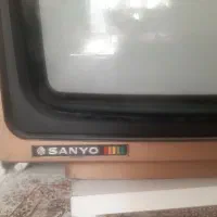 تلوزیون رنگی عتیقه ۱۴اینچ وصندوق چوبی عتیقه|تلویزیون و پروژکتور|اصفهان, خلیل آباد|دیوار