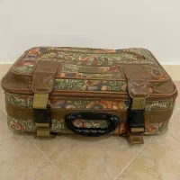 چمدان قدیمی آمریکایی برای کلاسیک بازا