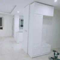 نصاب درب چوبی ، کابینت و کمد دیواری و روکوب|خدمات پیشه و مهارت|کرمان, |دیوار
