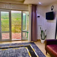 سوئیت-اجاره-ای-مجتمع-گردشگری-سیسخت-نگین-دنا