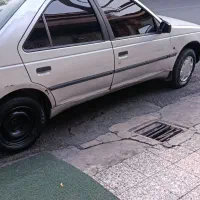 پژو 405 مدل 94 نقره‌ایی