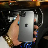 گوشی آیفون 11promax black تمیز کم کارکرد