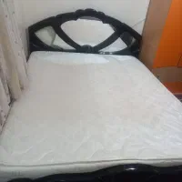 تخت خواب با میز آرایش وبغل تخت|تخت و سرویس خواب|تهران, اختیاریه|دیوار