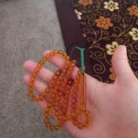 تسبیح سندلوس معاوضه با کهربا