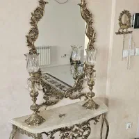 کنسول و آینه و شمعدان برنجی