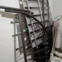 تخت خواب دونفره ودوقفس مرغتخمگزاریکی سه تبقه.دوتبغ