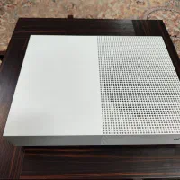 xbox one s 1Tr|کنسول، بازی ویدئویی و آنلاین|شیراز, مبعث|دیوار