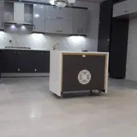 آپارتمان-125-متری-با-70-متر-حیاط-اختصاصی