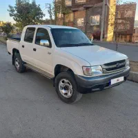 تویوتا هایلوکس ۲۰۰۱