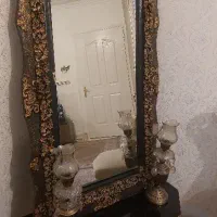 آیینه کنسول با شمعدانی ها