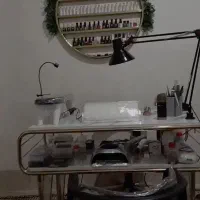 وسایل کامل کاشت ناخون با میزه دو تا صندلی|آرایشی، بهداشتی، درمانی|فسا, |دیوار