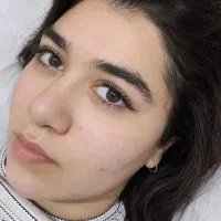 مدل برای کاشت مژه