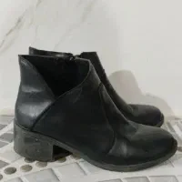 کفش نیم بوت