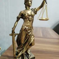 پیگیری دعاوی وتنظیم لایحه وکیل پایه یک دادگستری