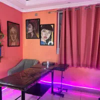 تجهیزات ارایشگاه سالن/تخت مژه تتو|آرایشگاه و سالنهای زیبایی|اهواز, زیتون کارمندی|دیوار