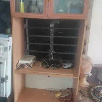 یک عدد میز تلویزیون بفروش میرسد