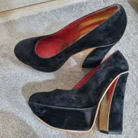 کفش سایز ۳۹